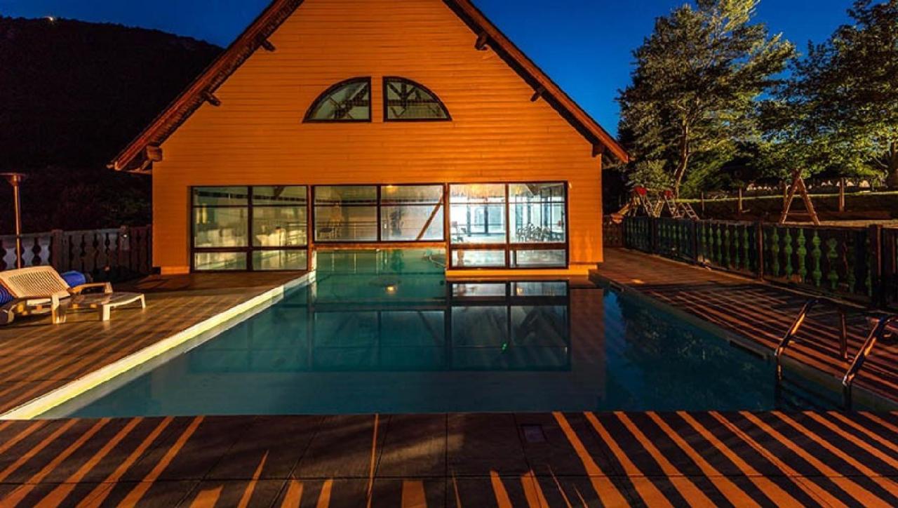 Residence Les Trois Vallees - Arreau Eksteriør billede